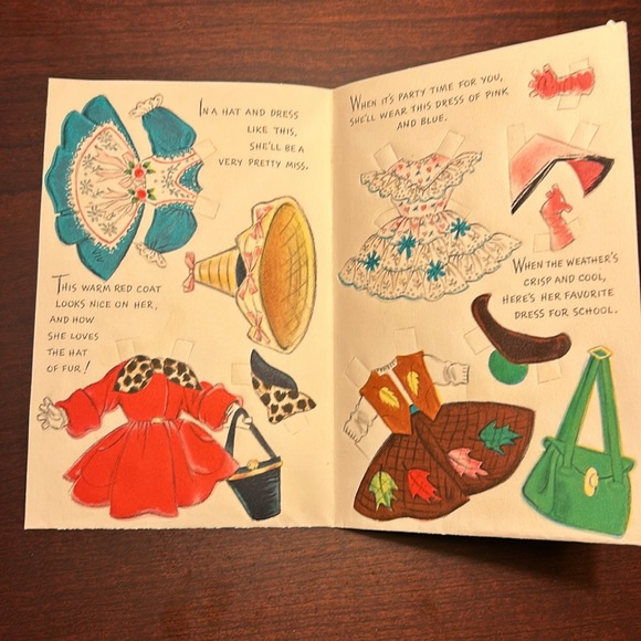 Vintage Hallmark Paper Doll “Nancy Lee” Card & Envelope - Picture 4 of 13